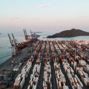 Récord: Paranaguá cierra 2021 con el mayor movimiento de contenedores de su historia
