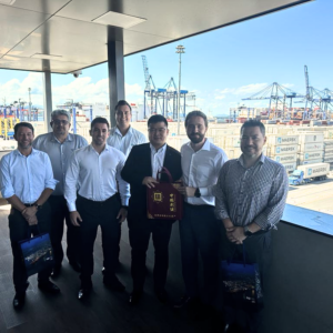 Renault visits Paranaguá’s Container Terminal