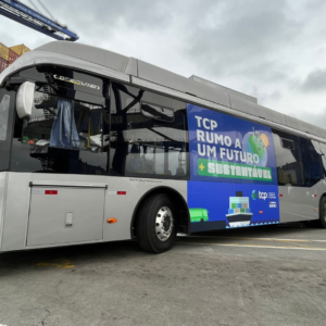 Terminal de Contêineres de Paranaguá Apresenta Primeiro Ônibus Elétrico